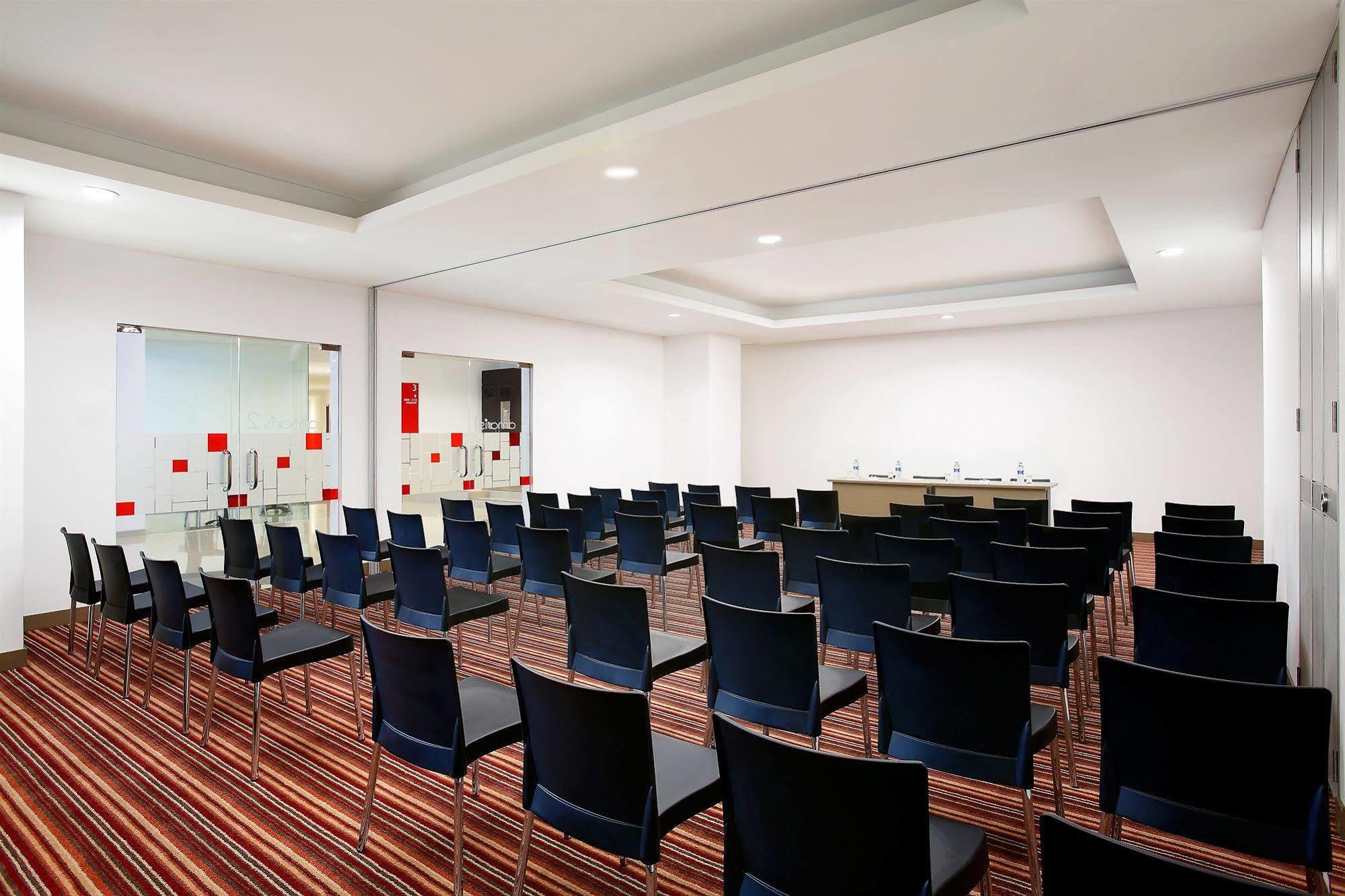 Amaris Hotel Seasons City Джакарта Екстер'єр фото
